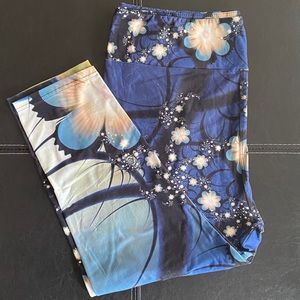 Navy blue leggings with flowers